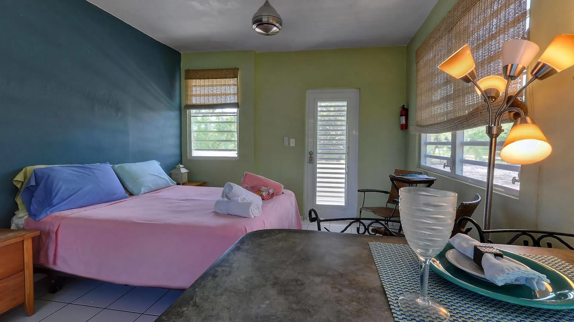 Acacia Guesthouse Esperanza Guest house
